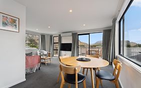 Modern Apartment With Coronet & Remarkables Views