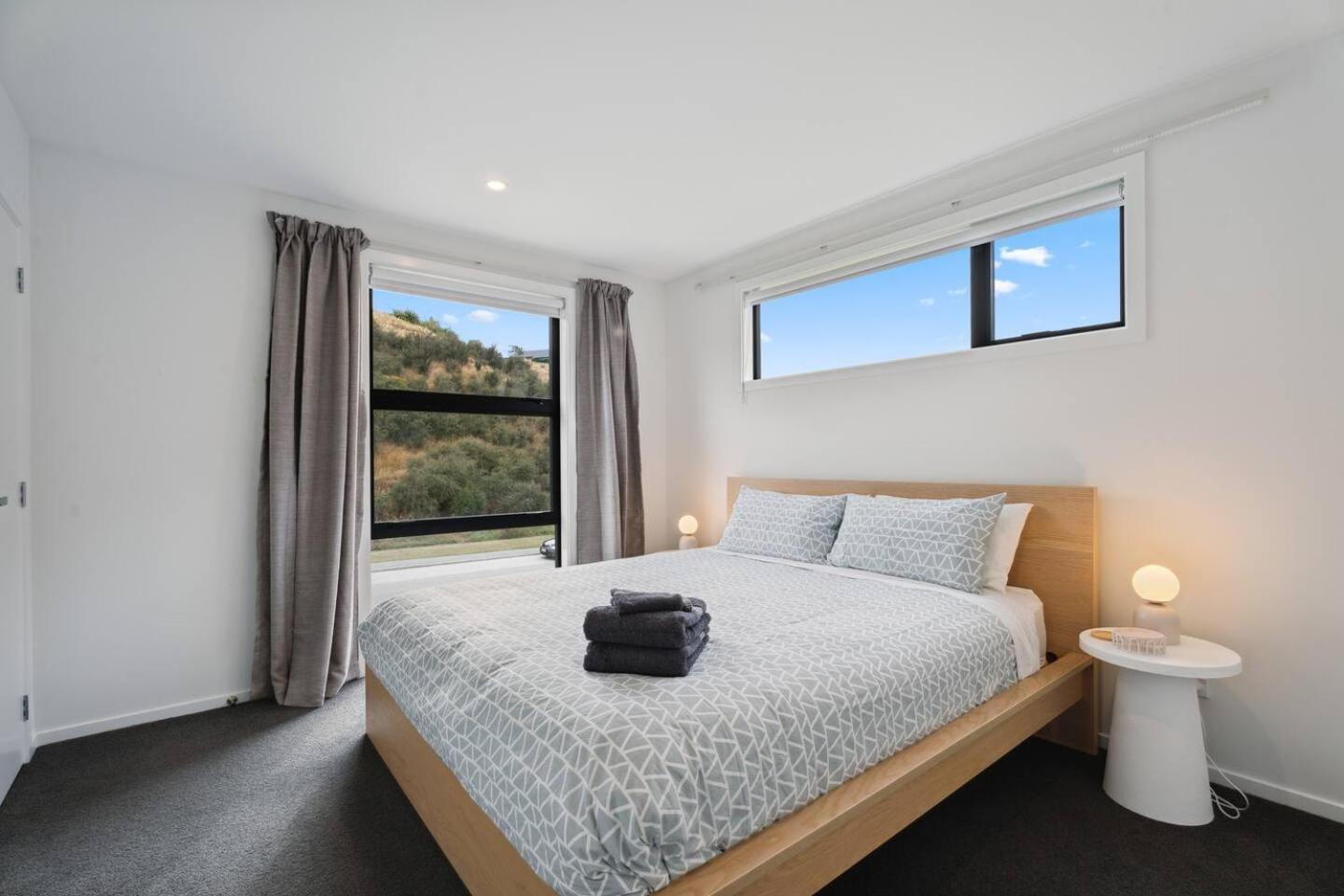 Modern Apartment With Coronet & Remarkables Views Queenstown Exterior photo