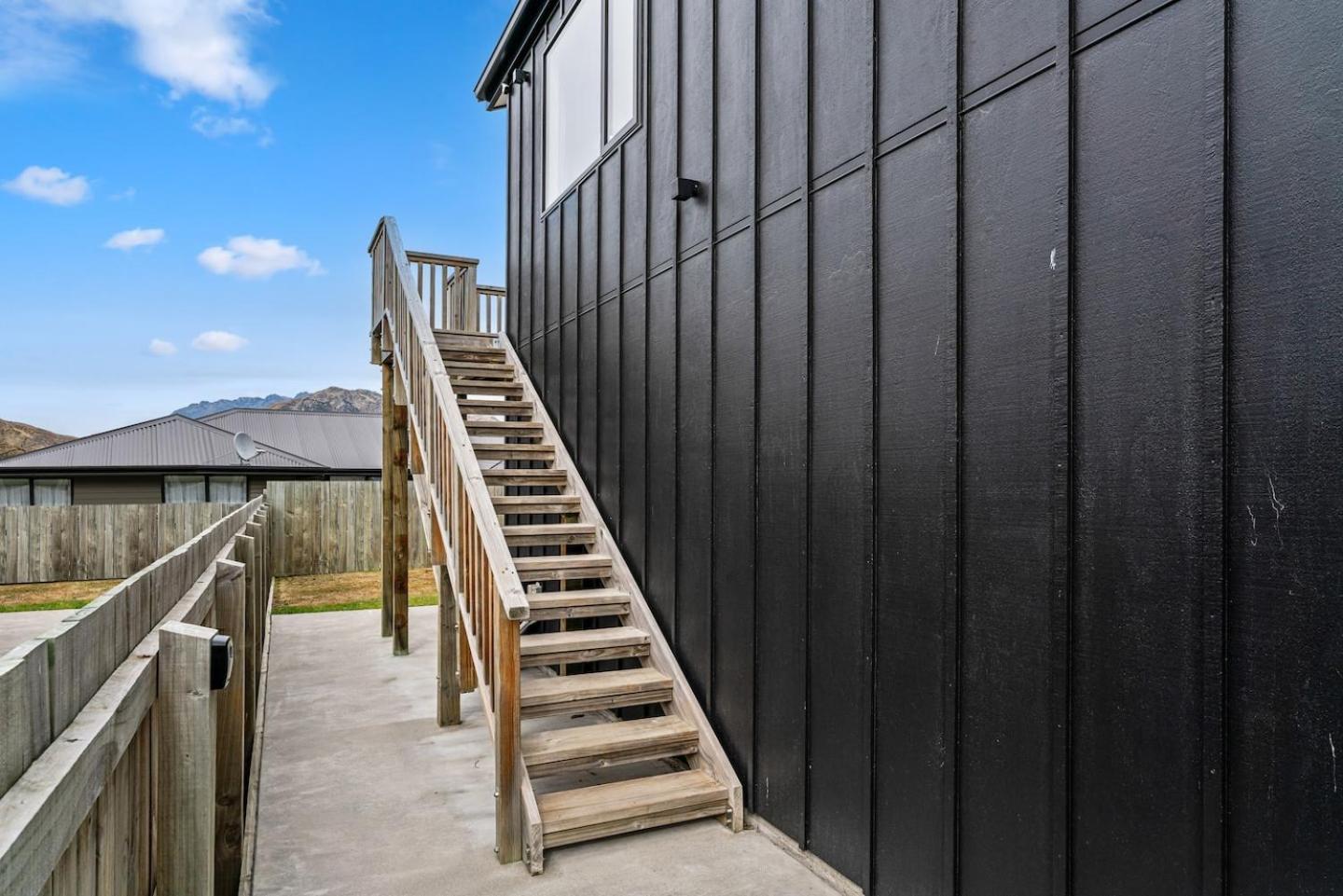 Modern Apartment With Coronet & Remarkables Views Queenstown Exterior photo