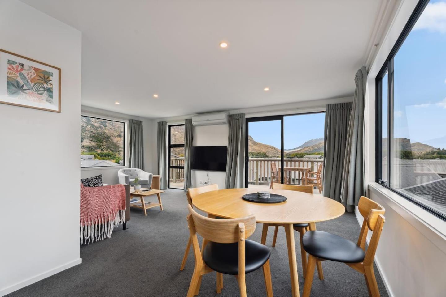 Modern Apartment With Coronet & Remarkables Views Queenstown Exterior photo